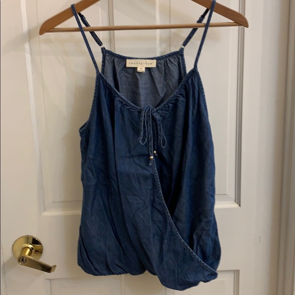 Super cute lightweight denim tank top. M